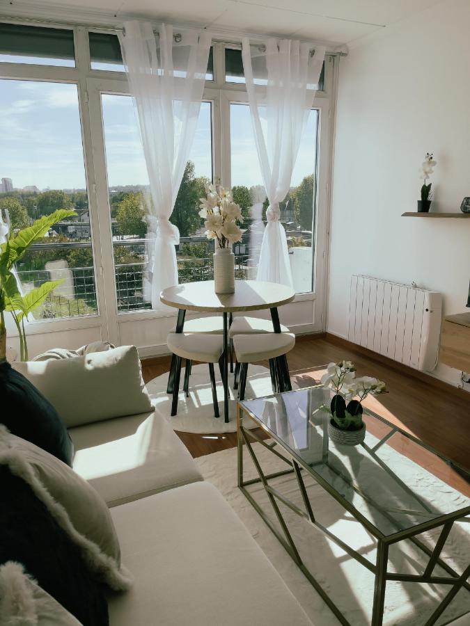 Appartement Cosy & Connecte A 15 Min De Paris ソワジー・ス・モンモレンシー エクステリア 写真